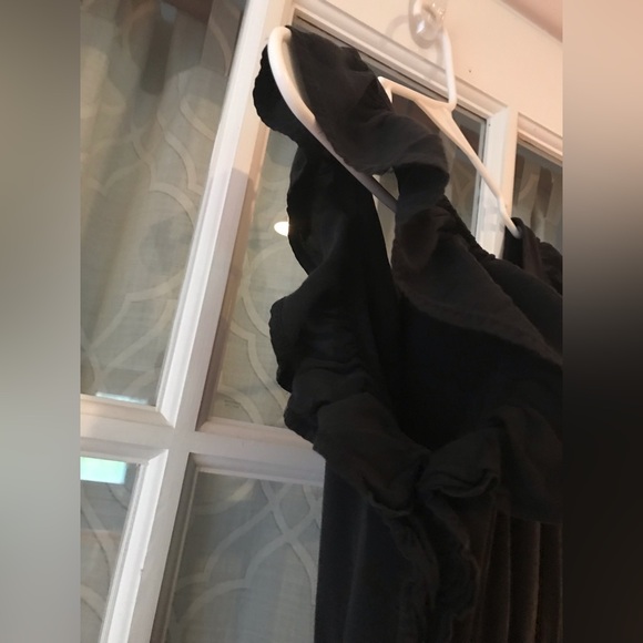 Fossil size XS keyhole type black fluttery dress, modest but also attractive! - Picture 4 of 8